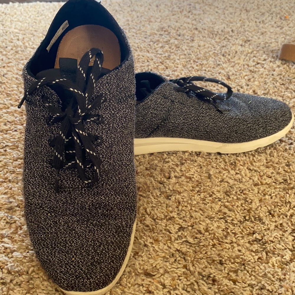 Pre owned Tom’s casual comfort sneakers